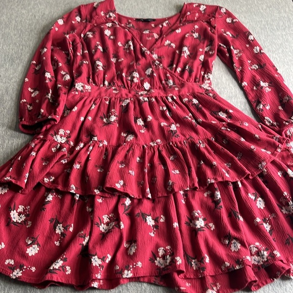 Floral Red Dress - Picture 5 of 9